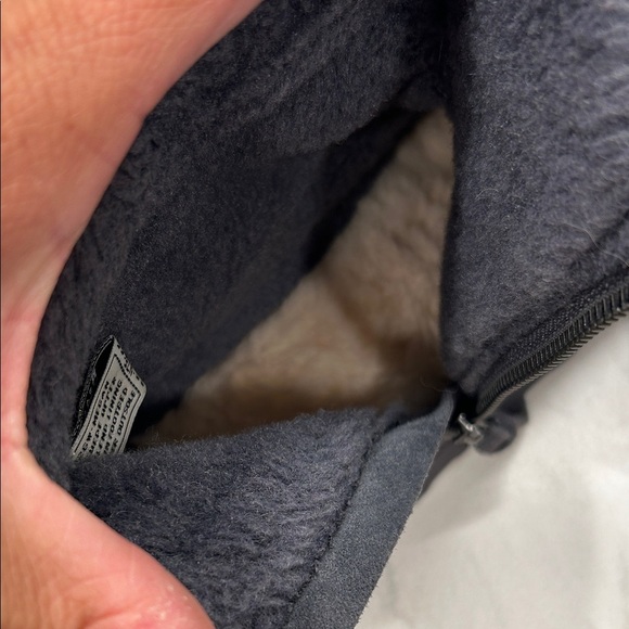 BearPaw Megan Women's Cozy Grey Smoke Leather Suede Ankle Booties NWOT - Picture 4 of 13